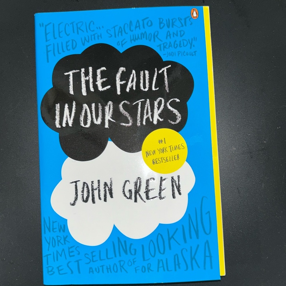 Book  “The Fault In Our Stars” By John Green